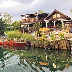 River Ljubljanica Ferienhaus Laibach